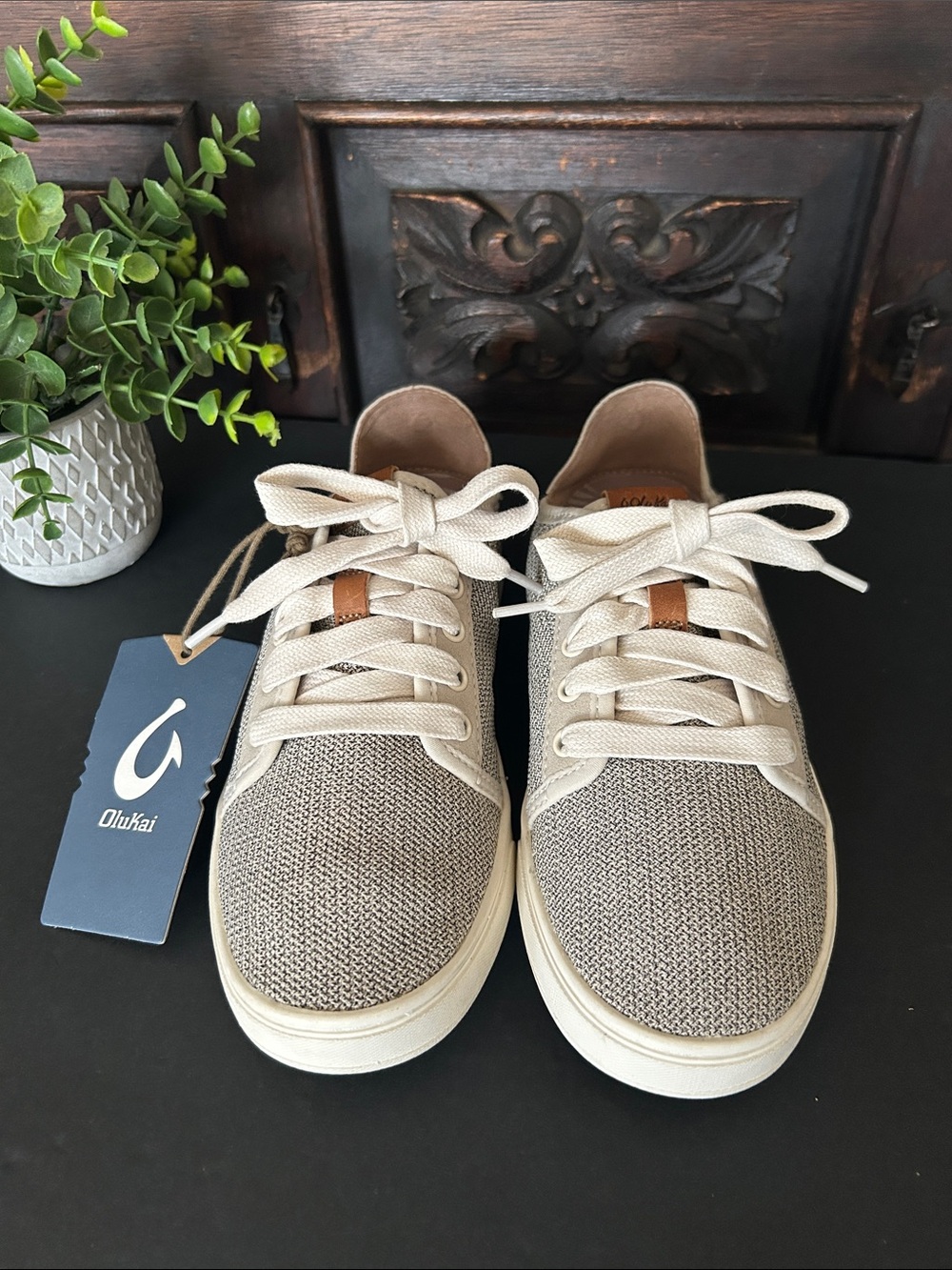 OluKai Women's Taupe Knit Lace-Up Sneakers with Cream Laces